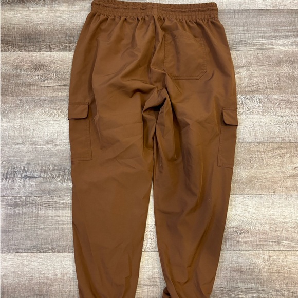 Old Navy Ladies Joggers - Picture 4 of 6